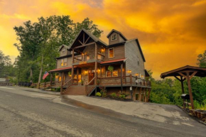 Wanderer by AvantStay Sleeps 34 A Custom Smokies Cabin